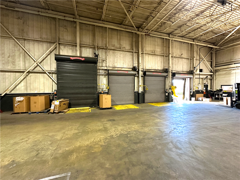 More Photos Of 9104 Alex Harvin Hwy, Summerton Manufacturing For Sale