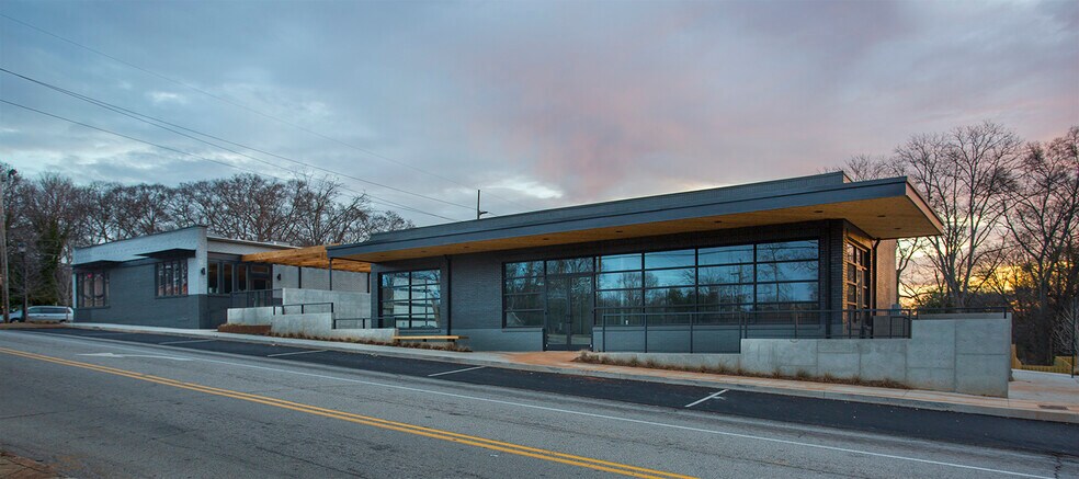 More Photos Of 2371 Hosea L Williams Dr SE, Atlanta Storefront For Sale