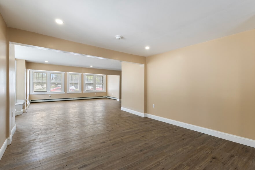 More Photos Of 14 W Natick Rd, Warwick Apartments For Sale