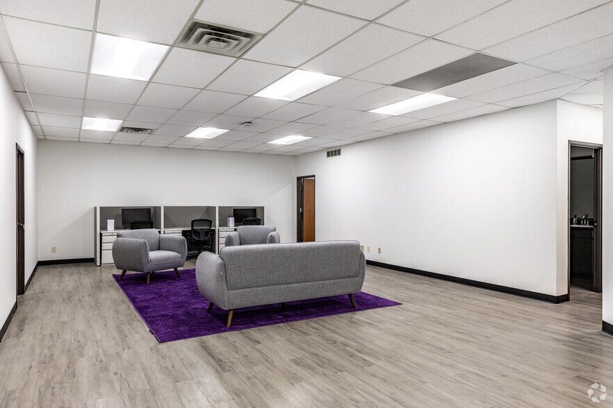 More Photos Of 8400 Esters Blvd, Irving Unknown For Lease