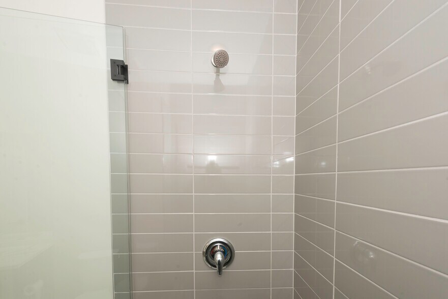 More Photos Of 3762 S Indiana Ave, Chicago Apartments For Sale