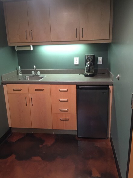 More Photos Of 392-394 Meeting St, Charleston Office For Sale