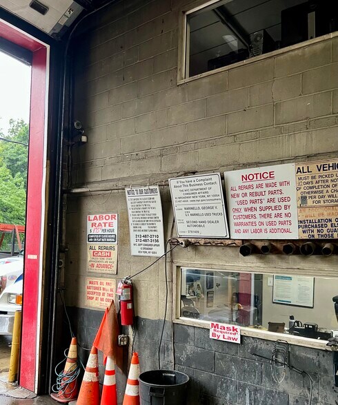 More Photos Of 1366-1368 Ralph Ave, Brooklyn Warehouse For Lease