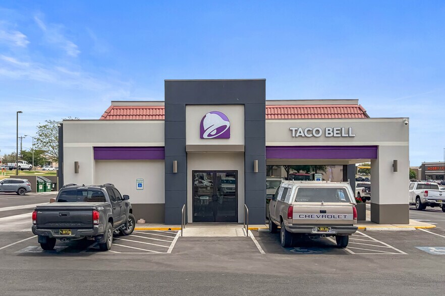 More Photos Of 4601 E Main St, Farmington Restaurant For Sale