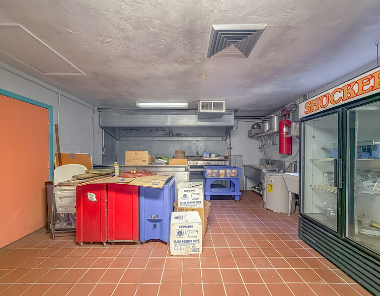 More Photos Of 4806 Jackson Cove Rd, Tallahassee Restaurant For Sale