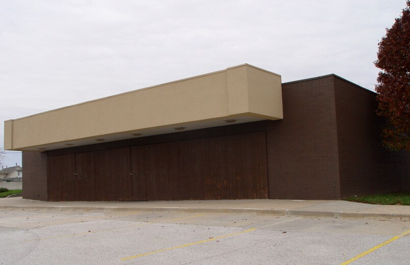 More Photos Of 903 NW Woods Chapel Rd, Blue Springs General Retail For Sale