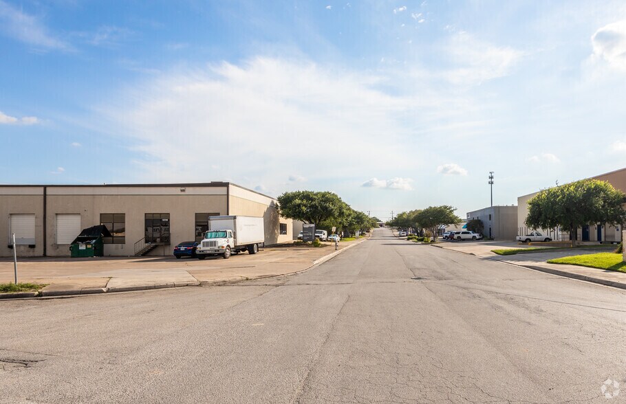 More Photos Of 10601-10732 Sentinel St, San Antonio Unknown For Lease