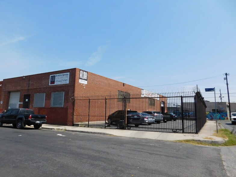 More Photos Of 1567 E 25th St, Los Angeles Manufacturing For Sale