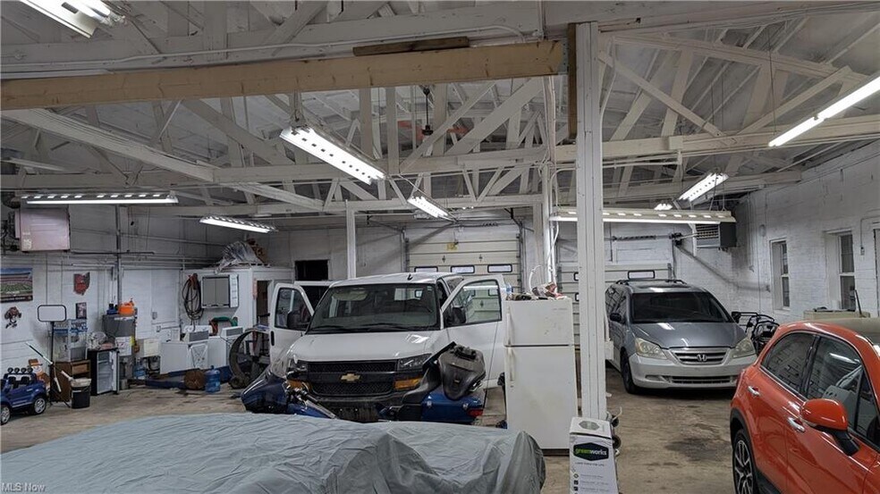 More Photos Of 22745 Alliance Sebring Rd, Alliance Light Manufacturing For Sale