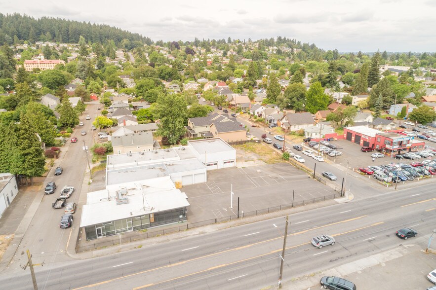 More Photos Of 1133 SE 82nd Ave, Portland Auto Repair For Sale