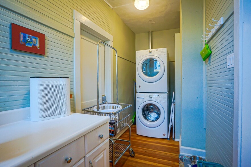 More Photos Of 1100 Arizona Ave, Trinidad Specialty For Sale