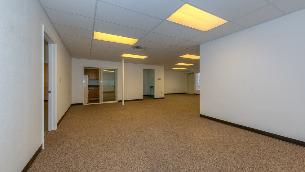 More Photos Of 530 Compton St, Broomfield Flex For Lease