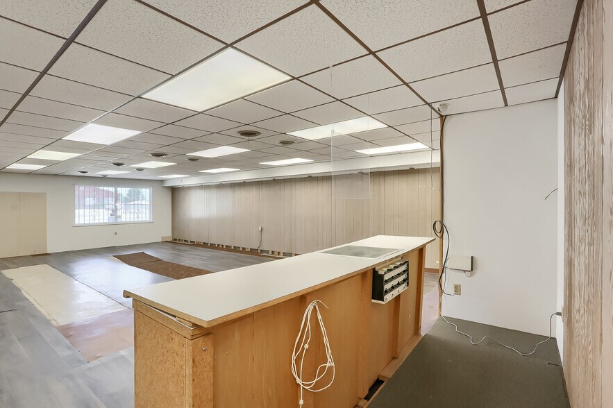 More Photos Of 708 Ekastown Rd, Sarver General Retail For Sale