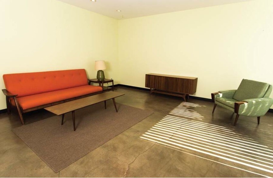 More Photos Of 5200 Venice Blvd, Los Angeles Loft Creative Space For Lease