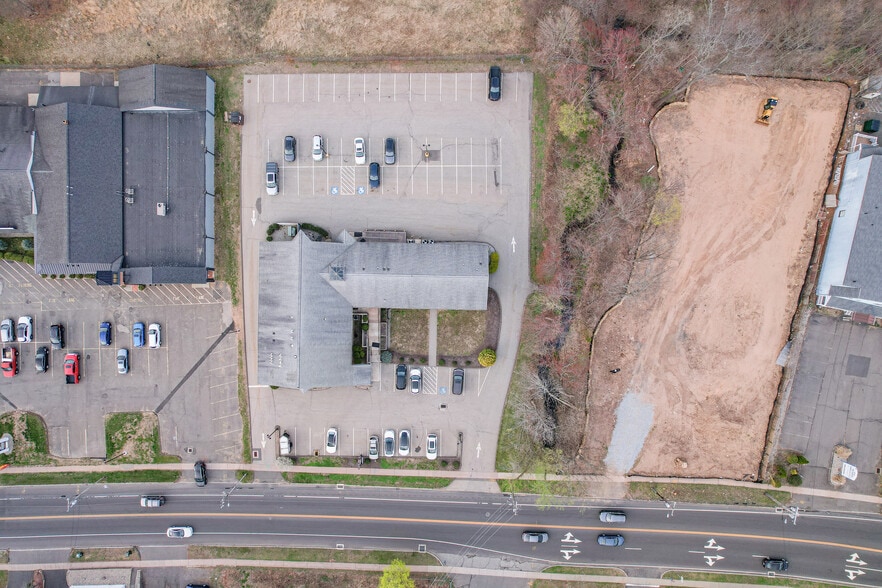 More Photos Of 36 Main St, East Hartford Storefront Retail Office For Lease