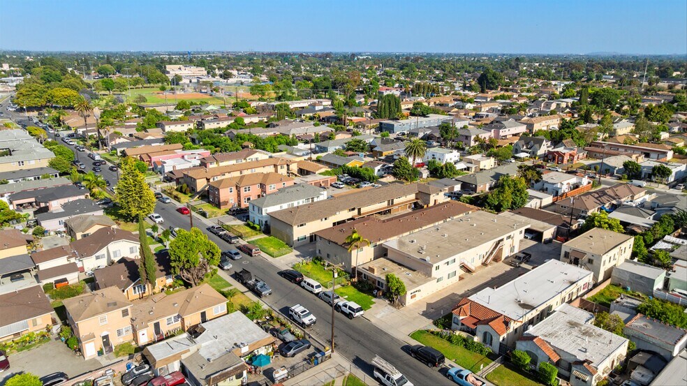 More Photos Of 3516 Beechwood Ave, Lynwood Multifamily For Sale
