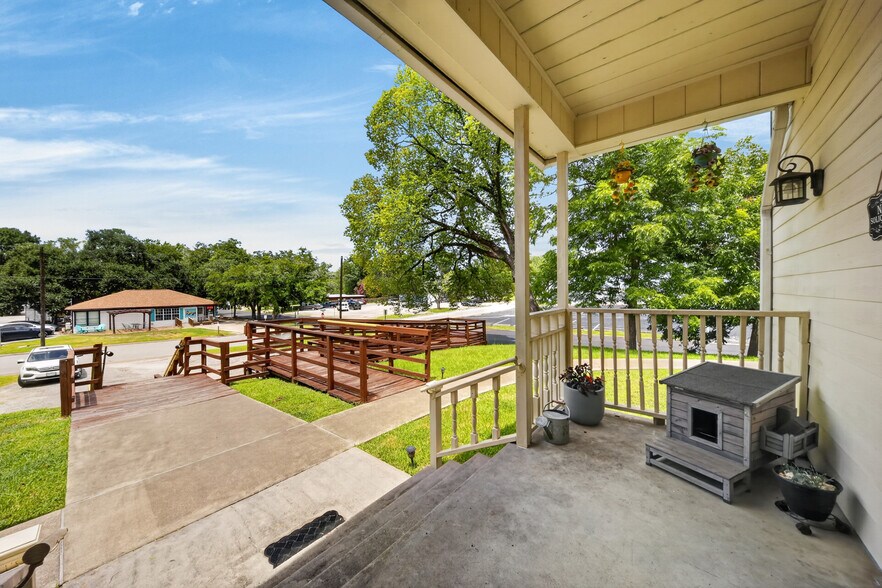 More Photos Of 1309 15th St, Huntsville Storefront Retail Residential For Sale