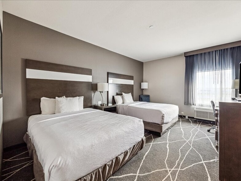 More Photos Of 21119 Interstate 45, Spring Hotel For Sale