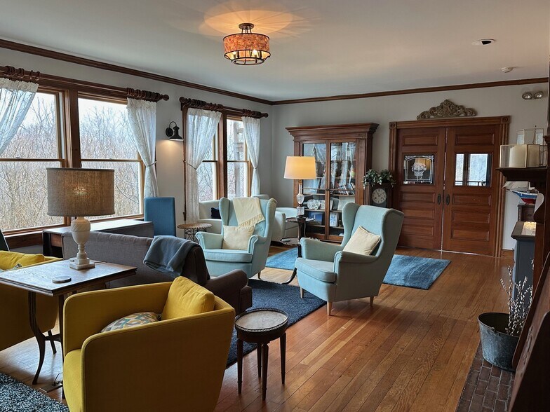 More Photos Of 3063 Bristol Rd, New Harbor Hospitality For Sale