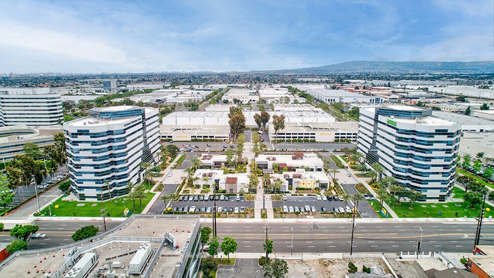 More Photos Of 980 W 190th St, Torrance Unknown For Lease