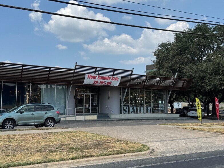More Photos Of 7530-7532 Burnet Rd, Austin Freestanding For Lease