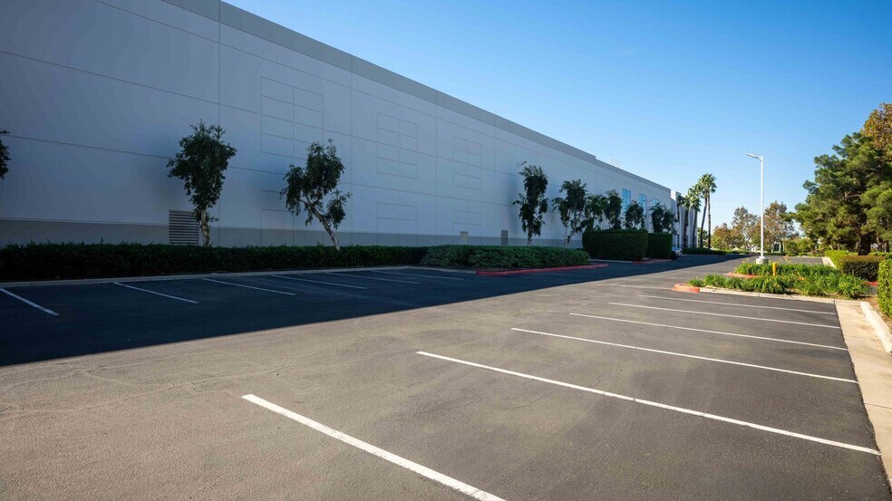 More Photos Of 1898 Marigold Ave, Redlands Warehouse For Lease