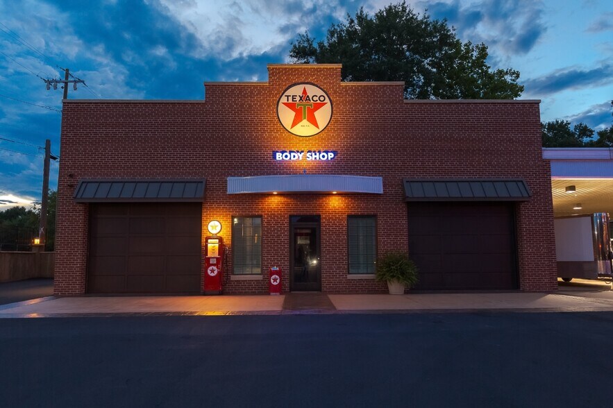 More Photos Of 10601 Commerce St, Summerville Auto Dealership For Sale