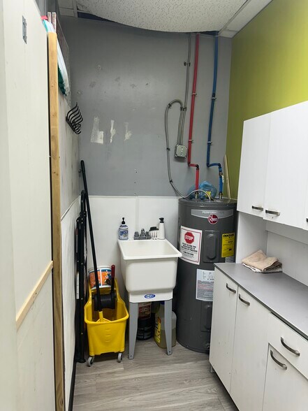 More Photos Of 6185 Buford Hwy, Peachtree Corners Office For Lease