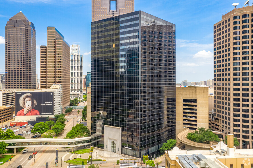 Primary Photo Of 600 N Pearl St, Dallas Office For Lease