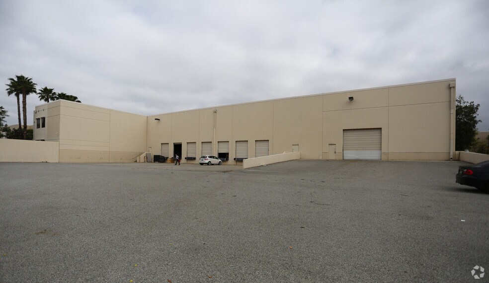 More Photos Of 5012 4th St, Irwindale Warehouse For Lease