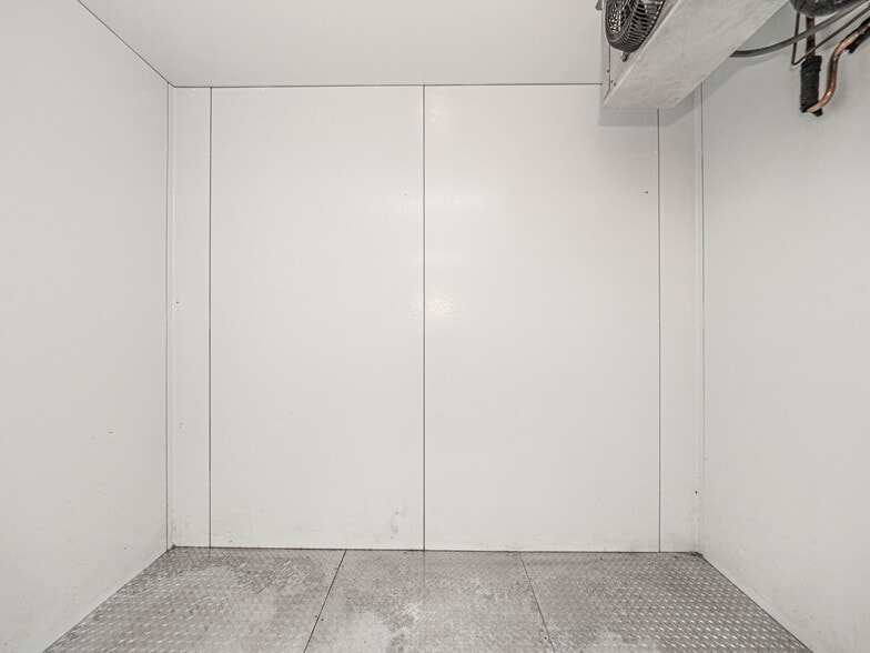 More Photos Of 401 Walker Dr, Henderson General Retail For Sale