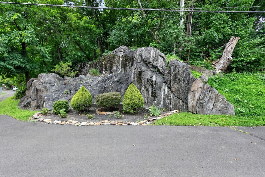 More Photos Of 13 Beaver St, Hulmeville Swimming Pool For Sale