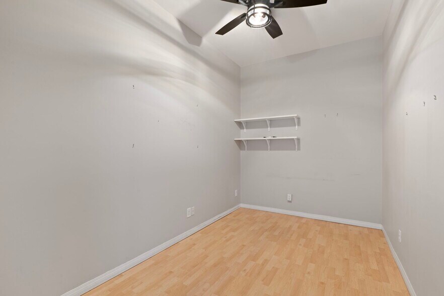 More Photos Of 1922 9th Ave SE, Calgary Storefront Retail Residential For Sale