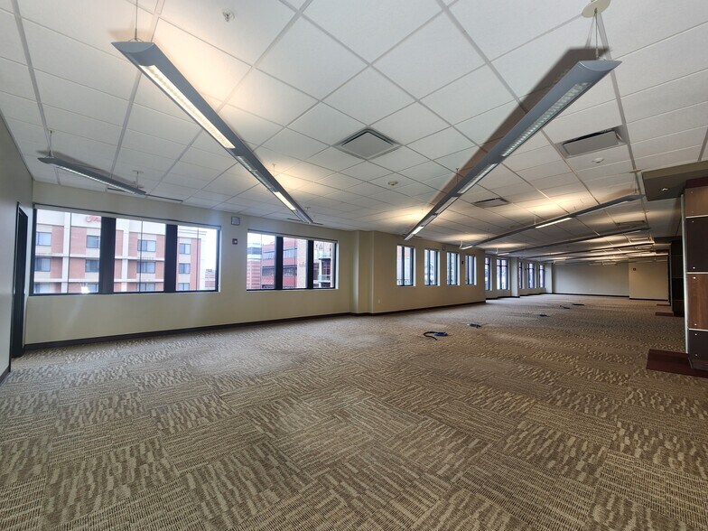 More Photos Of 469 State St, Schenectady Office For Lease