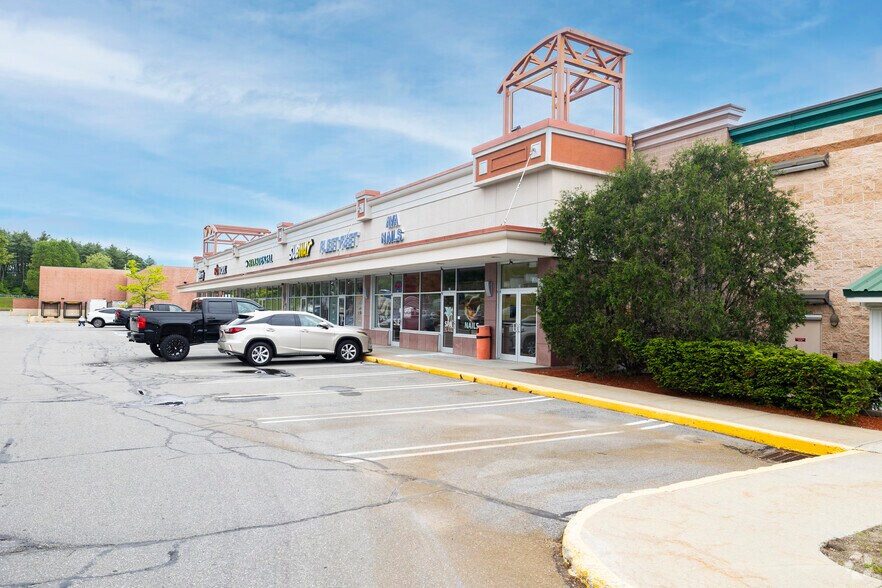 More Photos Of 100 Nashua Mall, Nashua Unknown For Lease
