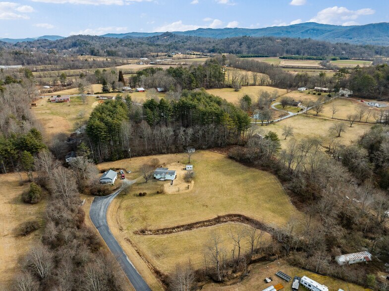 More Photos Of 146 Monteith Rd, Brevard Multifamily For Sale