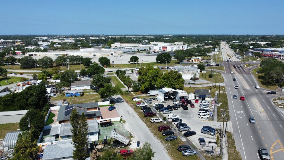 More Photos Of 239 US Hwy 301 E, Bradenton Office For Sale