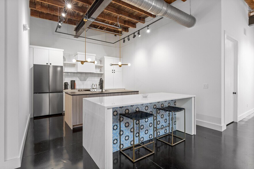 More Photos Of 1412 E Main St, Chattanooga Office For Sale