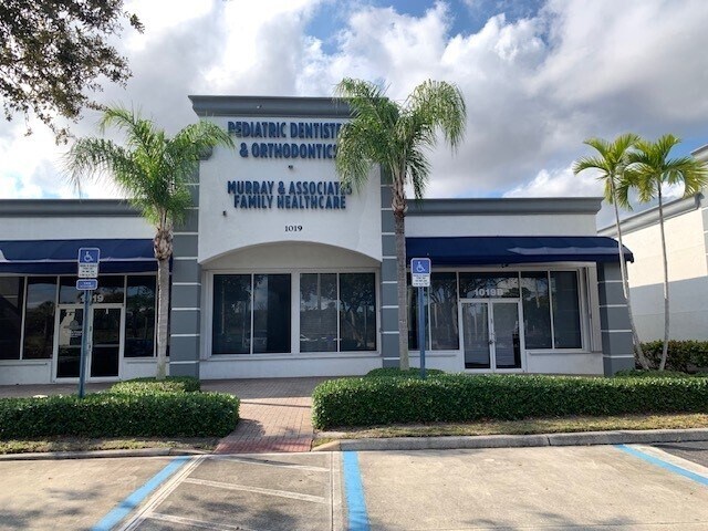Primary Photo Of 1019 N State Road 7, Royal Palm Beach Medical For Lease