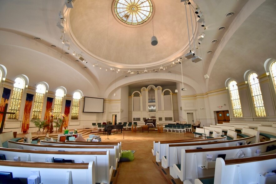 More Photos Of 145 Capital Ave NE, Battle Creek Religious Facility For Sale