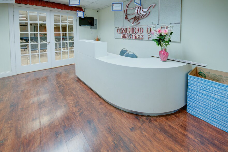 More Photos Of 888 NW 27th Ave, Miami Storefront Retail Office For Lease