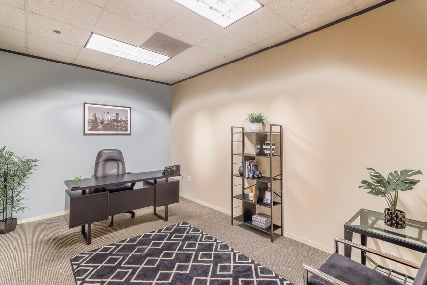 More Photos Of 100 Glenborough Dr, Houston Office For Lease