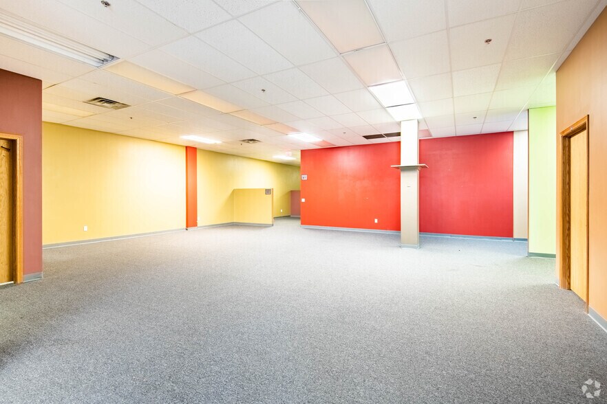 More Photos Of 2024-2050 S Stoughton Rd, Madison General Retail For Sale