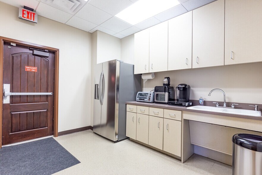 More Photos Of 11901 Parmer Ln, Cedar Park Medical For Lease