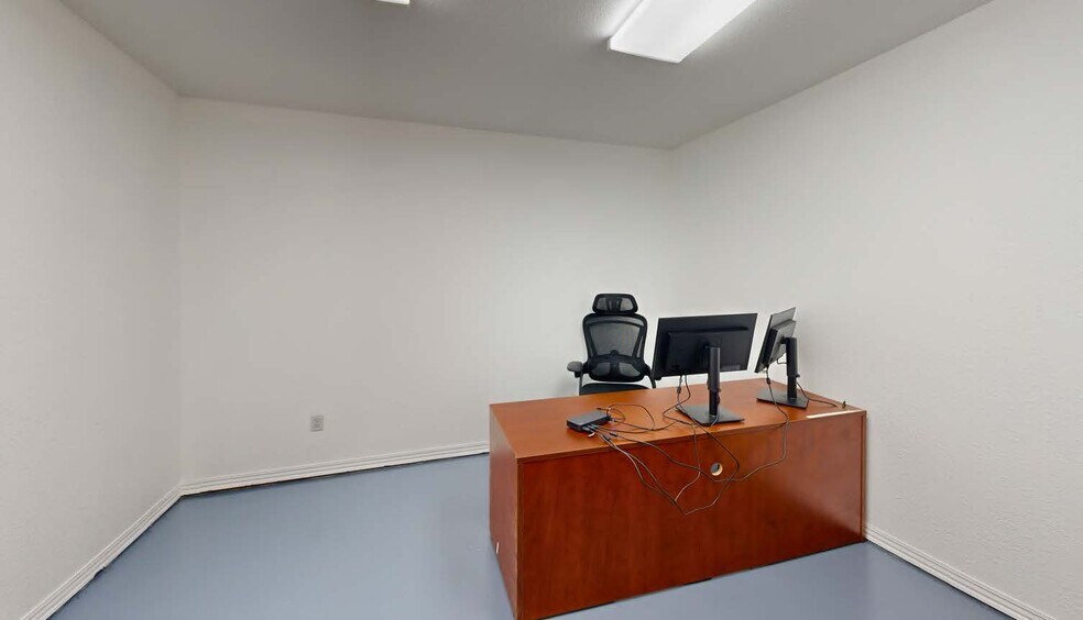 More Photos Of 2763 E Robinson Ave, Springdale Warehouse For Sale