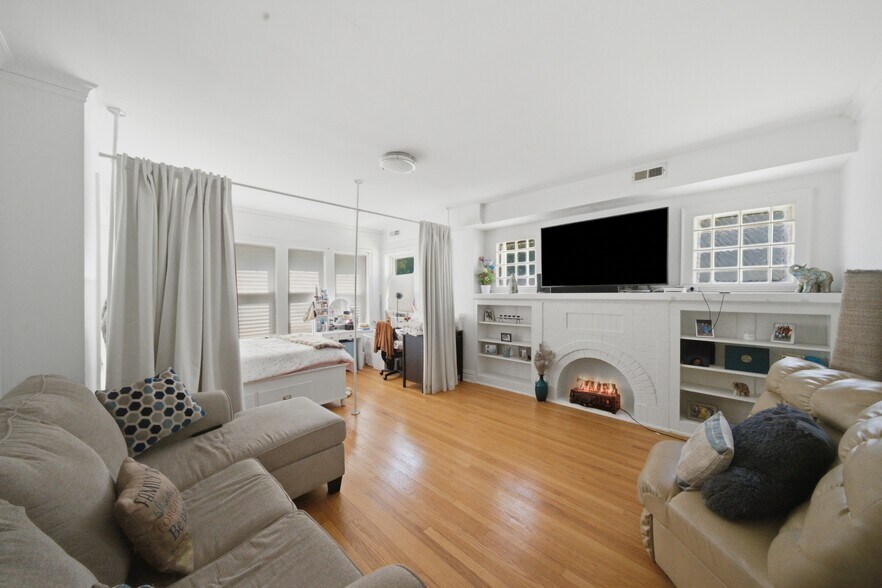 More Photos Of 2038 N Kostner Ave, Chicago Multifamily For Sale