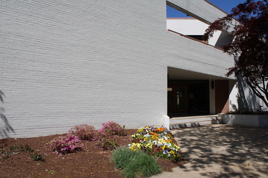 More Photos Of 1914 Association Dr, Reston Office For Lease
