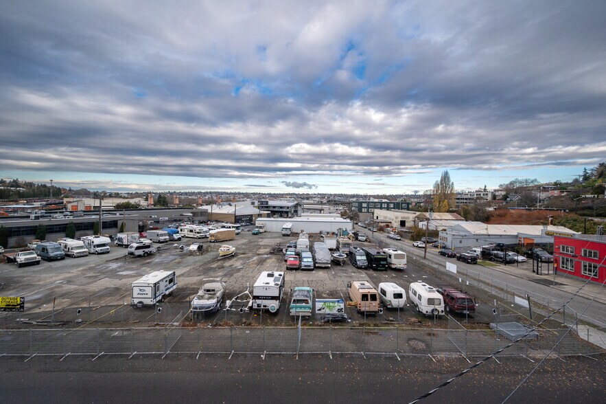 More Photos Of 3257 16th Ave W, Seattle Office For Lease