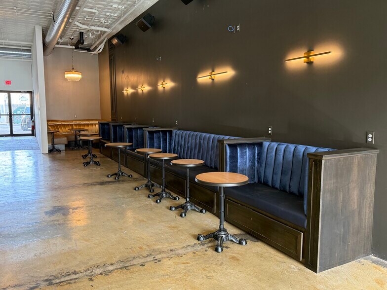 More Photos Of 205 E Main St, Norman Storefront Retail Office For Lease