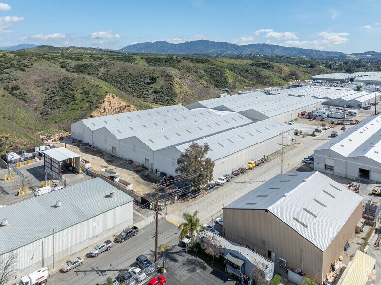 More Photos Of 25750 Springbrook Ave, Santa Clarita Warehouse For Lease